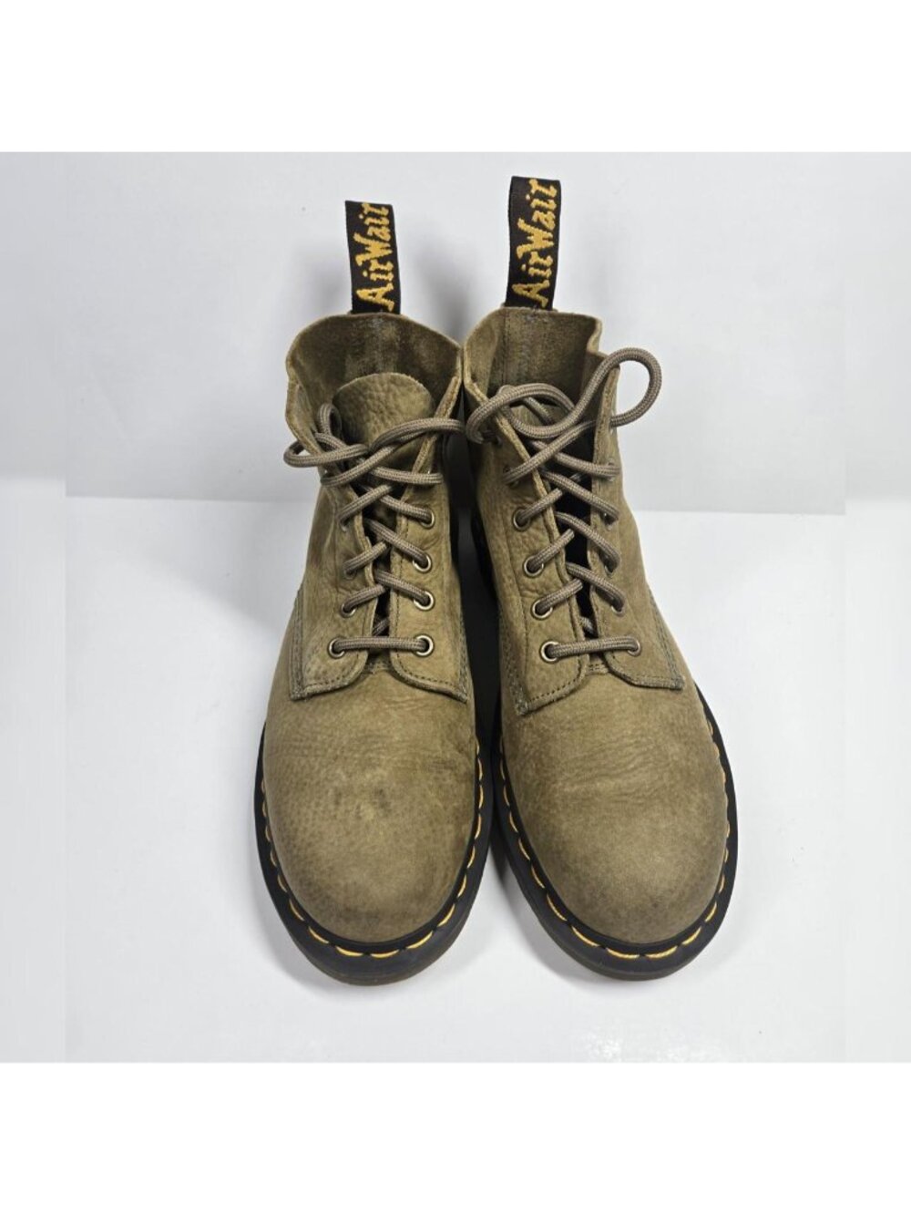 Dr. Martens 101 lace up Ankle chukka boots in green tan leather.